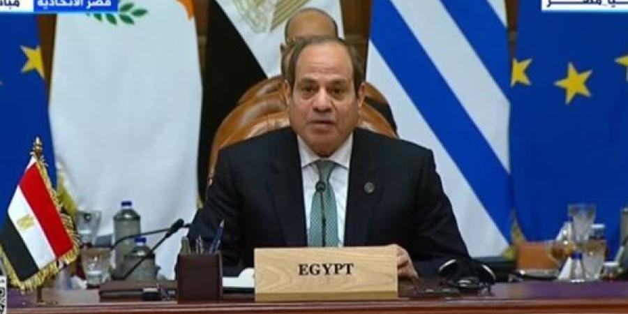 السيسي للمصريين: لحل مشكلة الأسعار.. كلنا نشتغل على إن موار الدولار تكون أكبر من إنفاقنا