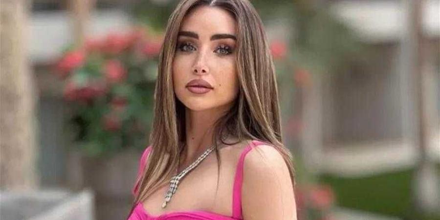 هنا الزاهد تظهر في مشهدين بـ الأرض السوداء