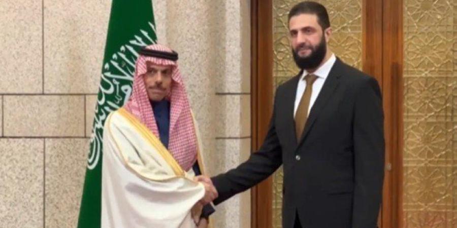 أحمد الشرع يستقبل وزير الخارجية السعودي الأمير فيصل بن فرحان في دمشق